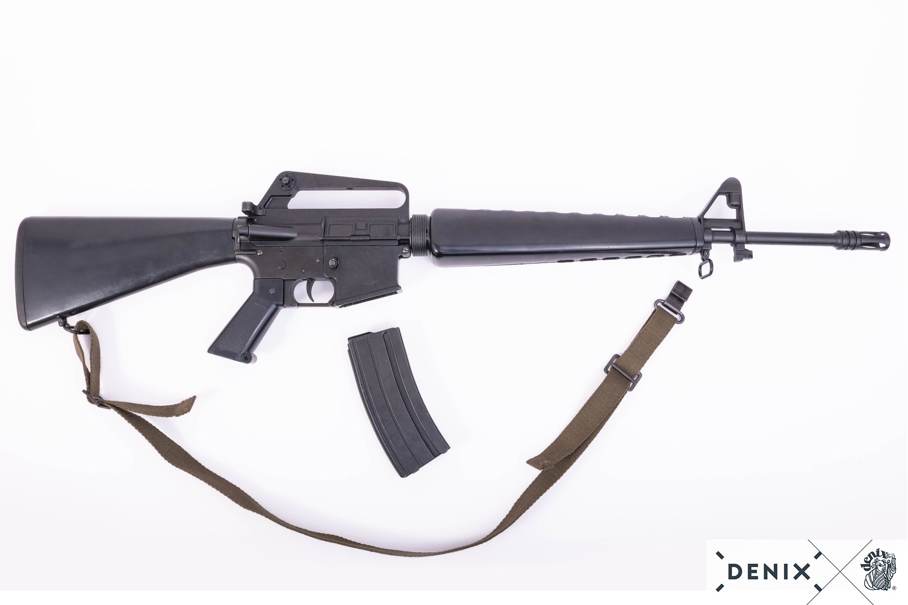 M16A1 útočná puška USA 1967 (Vietnamská válka)